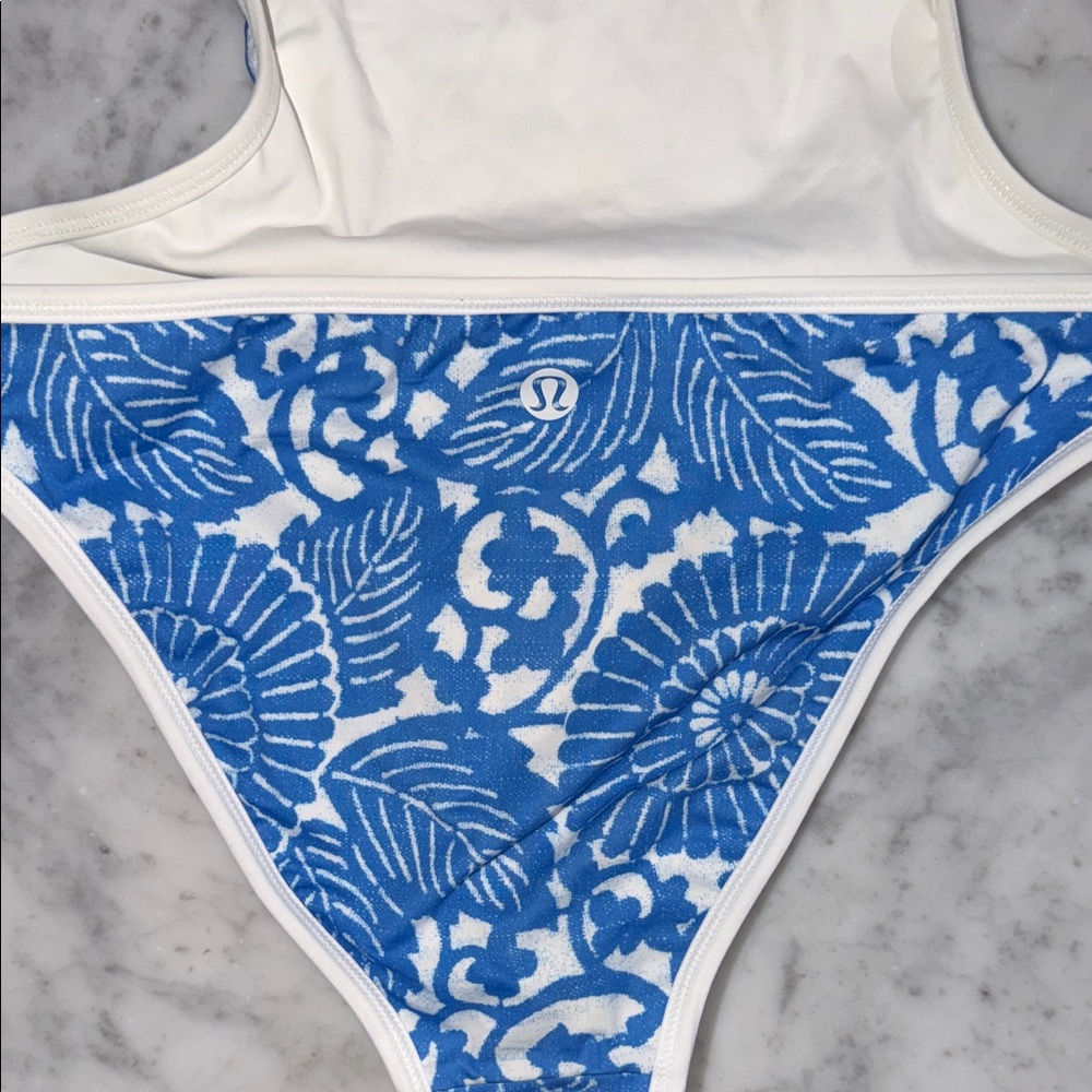 lululemon revisable swimsuit - Picture 3 of 8